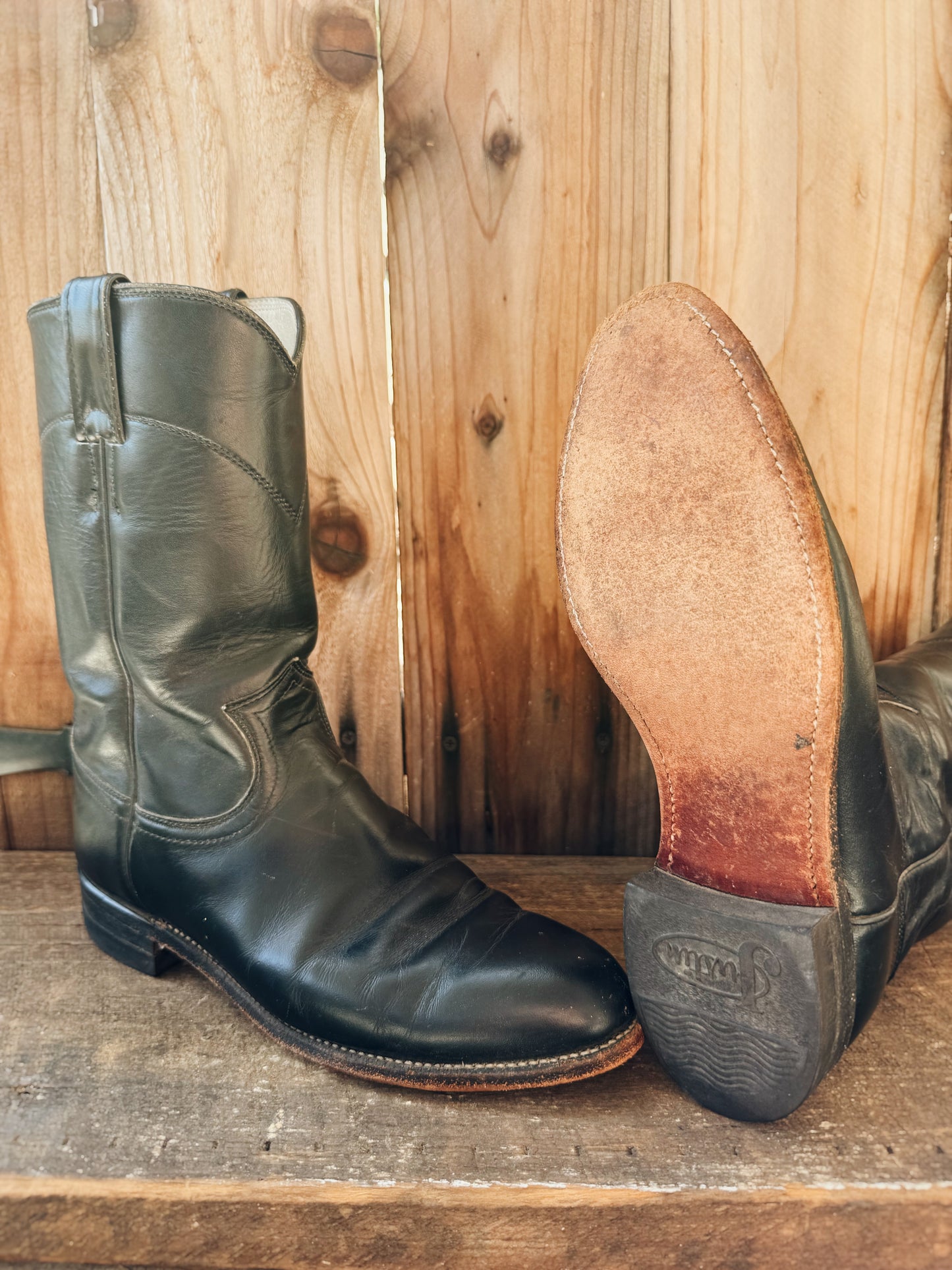 VINTAGE JUSTIN COWBOY BOOTS
